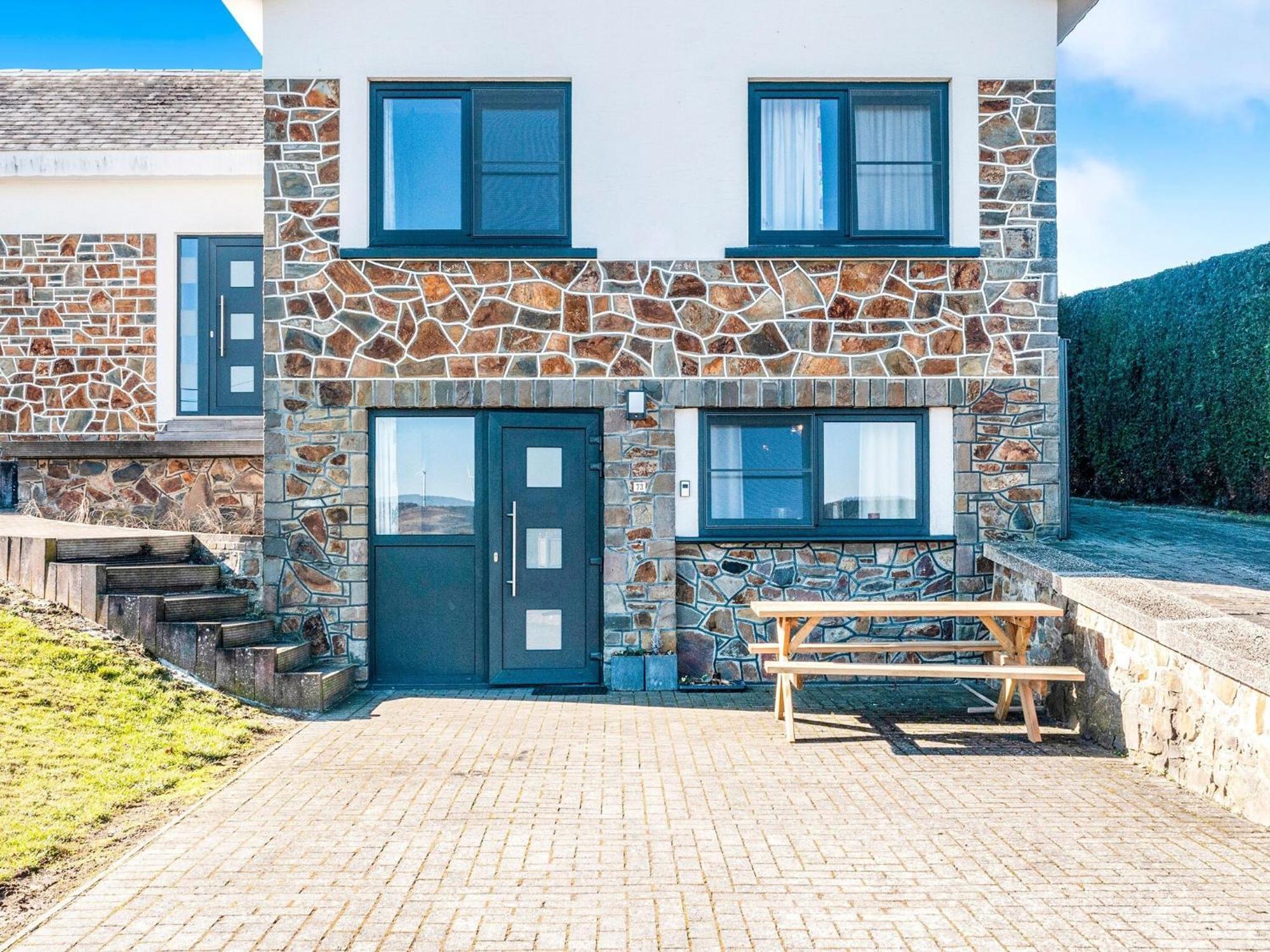 Sophisticated Holiday Home In Lierneux Near Forest Eksteriør bilde