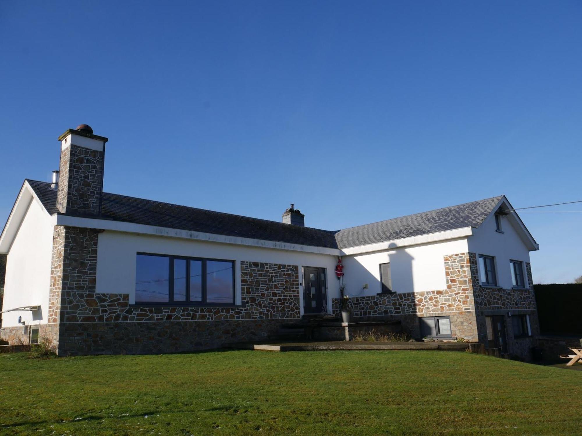 Sophisticated Holiday Home In Lierneux Near Forest Eksteriør bilde